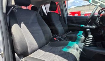 
									Toyota Hilux 2022 full								