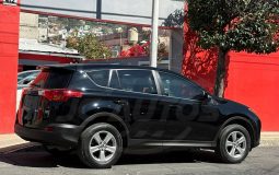 TOYOTA RAV-4 XLE 2014