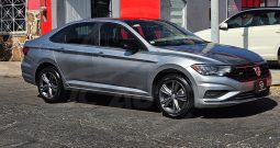 VOLKS WAGEN JETTA R-LINE 2021