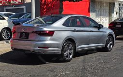 VOLKS WAGEN JETTA R-LINE 2021