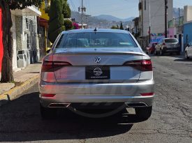 VOLKS WAGEN JETTA R-LINE 2021