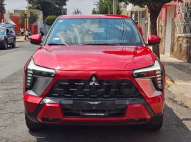 MITSUBISHI OUTLANDER SE PLUS 2025