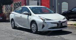 TOYOTA PRIUS 2017