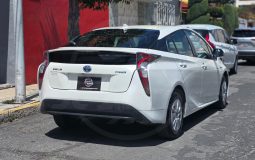 TOYOTA PRIUS 2017