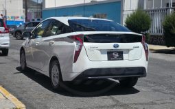 TOYOTA PRIUS 2017
