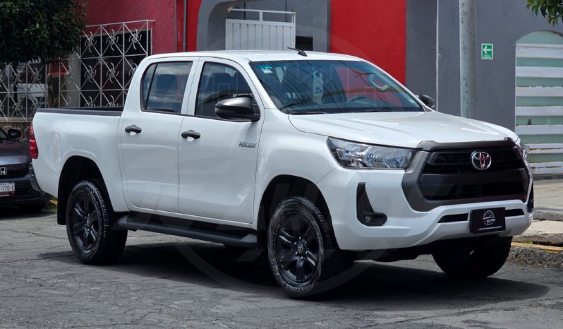 TOYOTA HILUX 2024