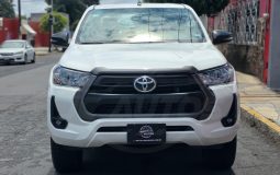 TOYOTA HILUX 2024