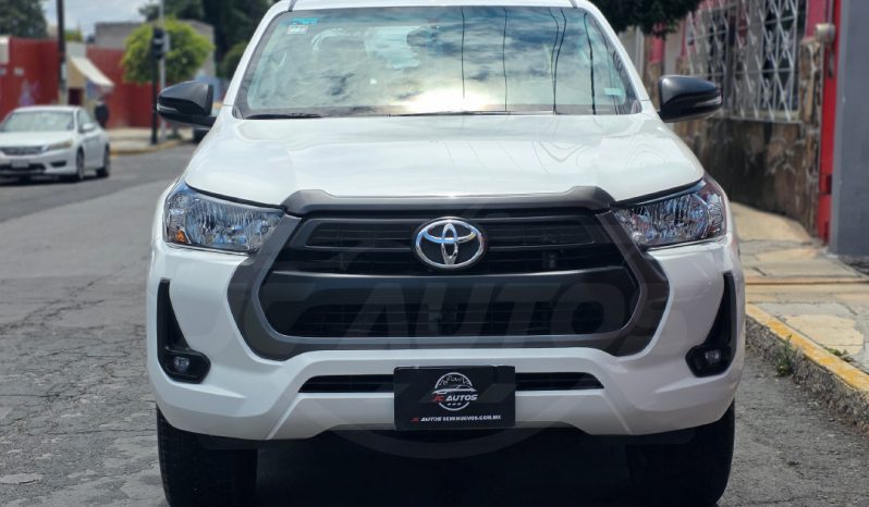 TOYOTA HILUX 2024