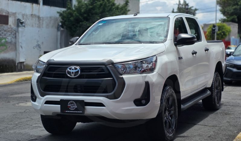TOYOTA HILUX 2024