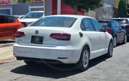 VOLKSWAGEN JETTA 2016