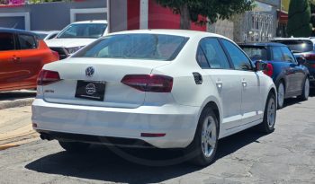 
									VOLKSWAGEN JETTA 2016 full								