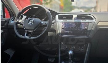 
									VOLKSWAGEN TIGUAN 2018 full								