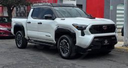 TOYOTA TACOMA TRD SPORT 2024