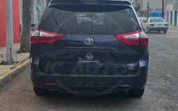 TOYOTA SIENNA 2019