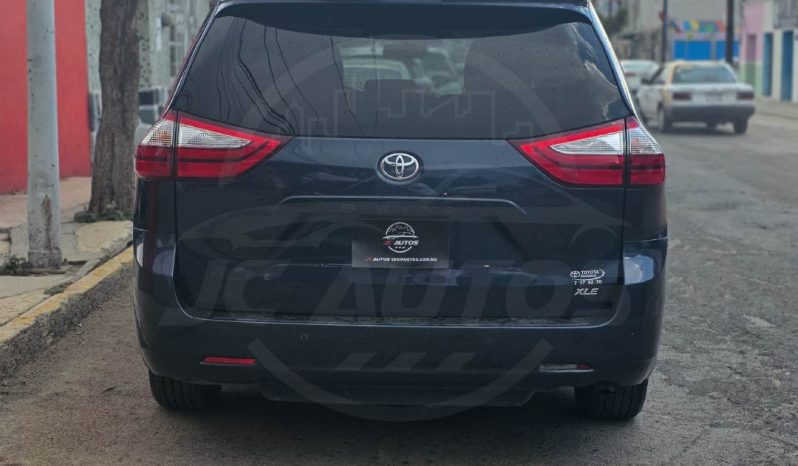 TOYOTA SIENNA 2019