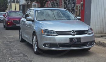 
									VOLKSWAGEN JETTA 2014 full								